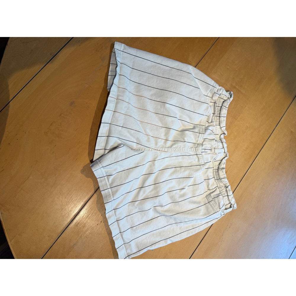 White Pinstripe High Waisted Paperbag Shorts with Elastic Waist and Pockets - Picture 4 of 9